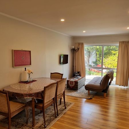 Entire Ground Floor With Full-Privacy And Family-Friendly Popular To Ferry Catchers Веллінгтон Екстер'єр фото