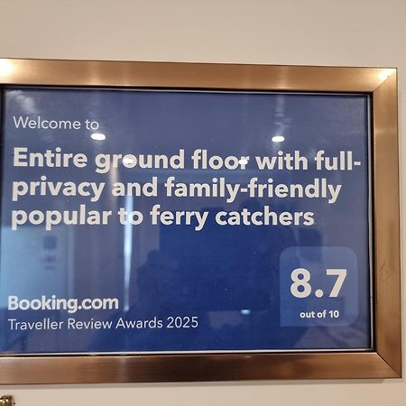 Entire Ground Floor With Full-Privacy And Family-Friendly Popular To Ferry Catchers Веллінгтон Екстер'єр фото
