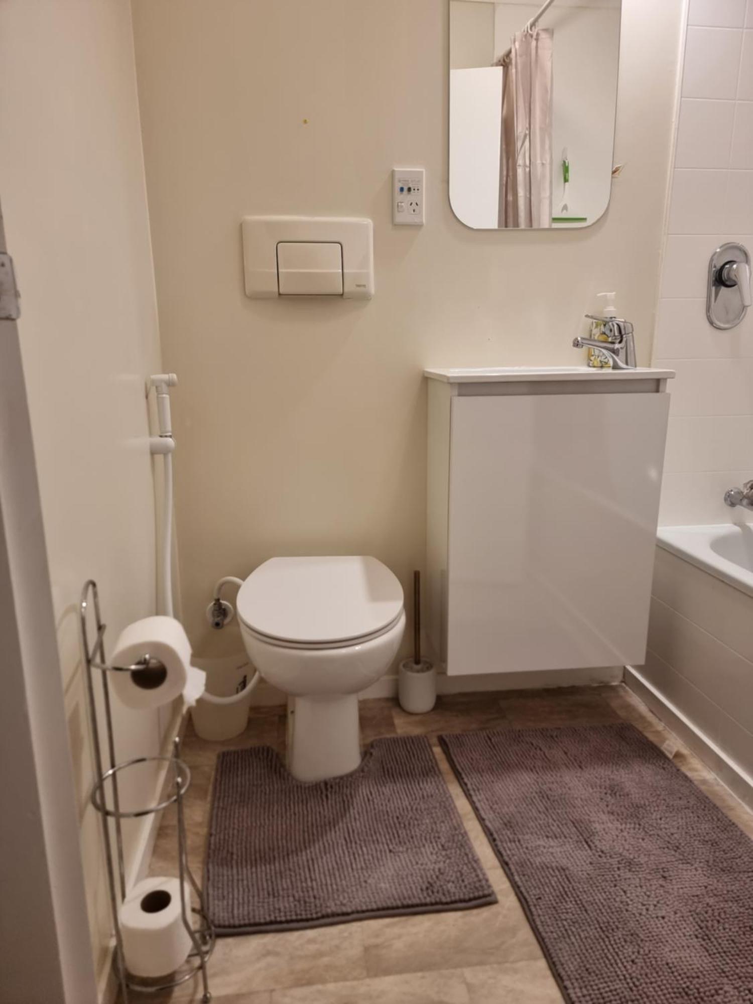 Entire Ground Floor With Full-Privacy And Family-Friendly Popular To Ferry Catchers Веллінгтон Екстер'єр фото